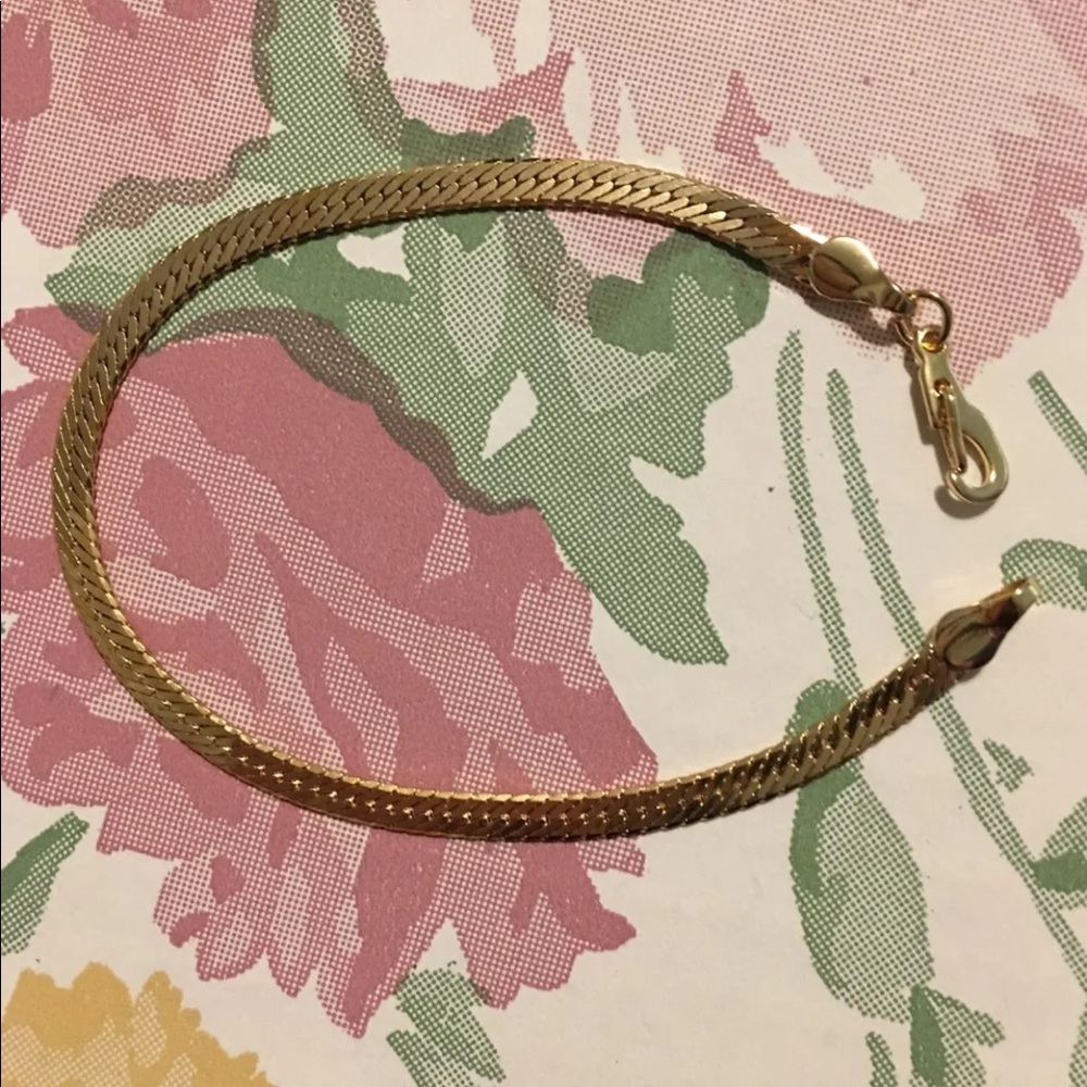 Bracelet